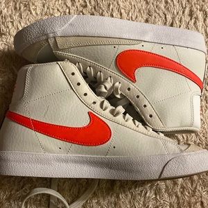 Nike Kids' Grade School Blazer Mid '77 Shoes